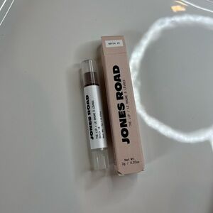 Jones Road Lip Exclusive “Batch 18” Brand new unopened! Gorgeous fall color!